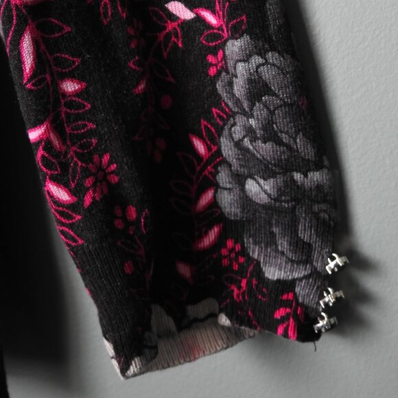 Premise Studio 8 Button Cardigan Sweater Black and Pink w/Stylish Button… - Picture 3 of 6